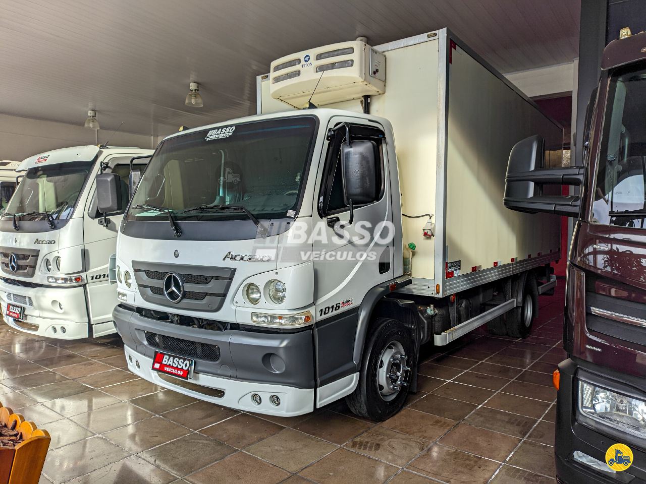 CAMINHAO MERCEDES-BENZ MB 1016 Baú Térmico 3/4 4x2 Basso Veículos GARIBALDI RIO GRANDE DO SUL RS